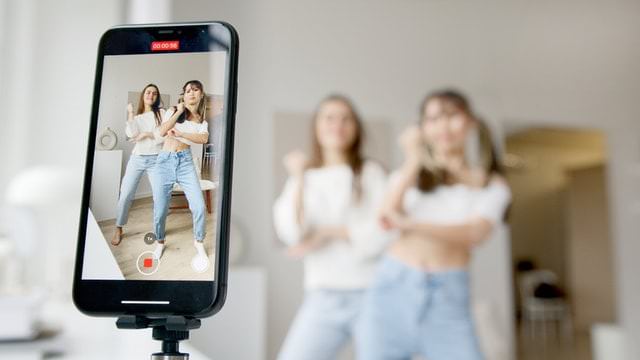 Bekerja dengan Influencer Tiktok