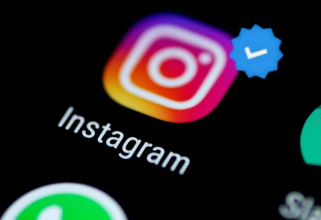 Mendapatkan Centang Biru akun Instagram